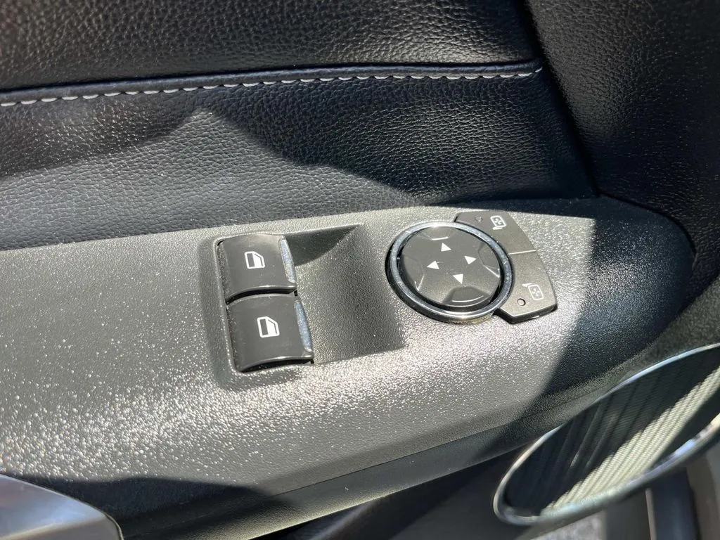 2022 Ford Mustang EcoBoost Premium - Photo 21