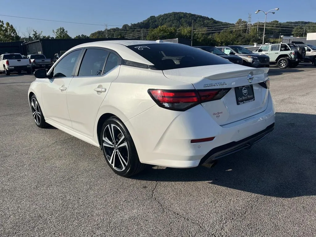 2023 Nissan Sentra SR - Photo 5