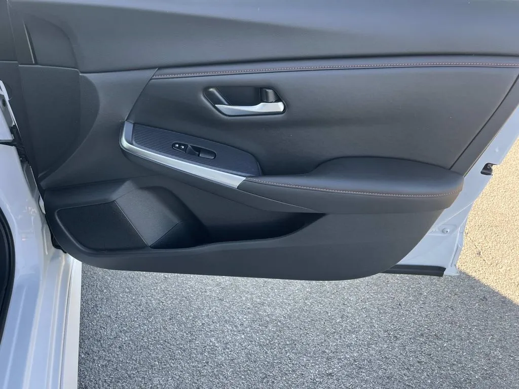 2023 Nissan Sentra SR - Photo 22