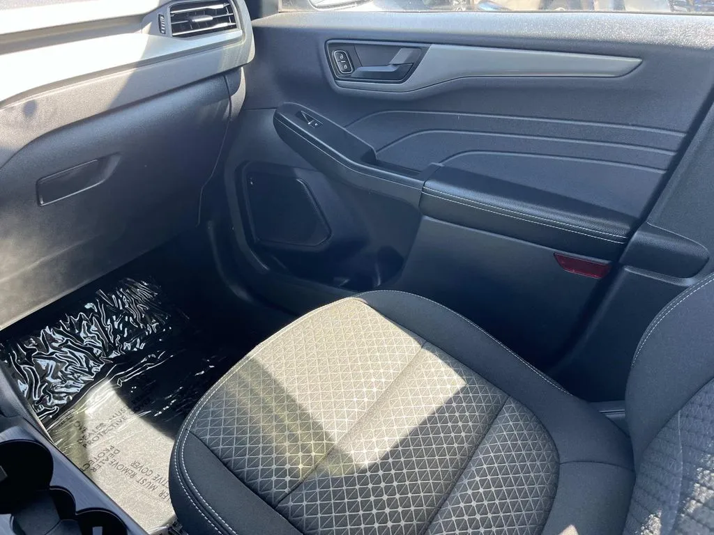 2025 Ford Escape Active - Photo 13