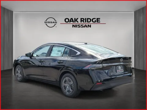 More photos of 2027 Nissan Sentra S at Oak Ridge Nissan, TN