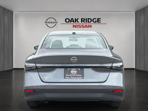 More photos of 2027 Nissan Sentra S at Oak Ridge Nissan, TN