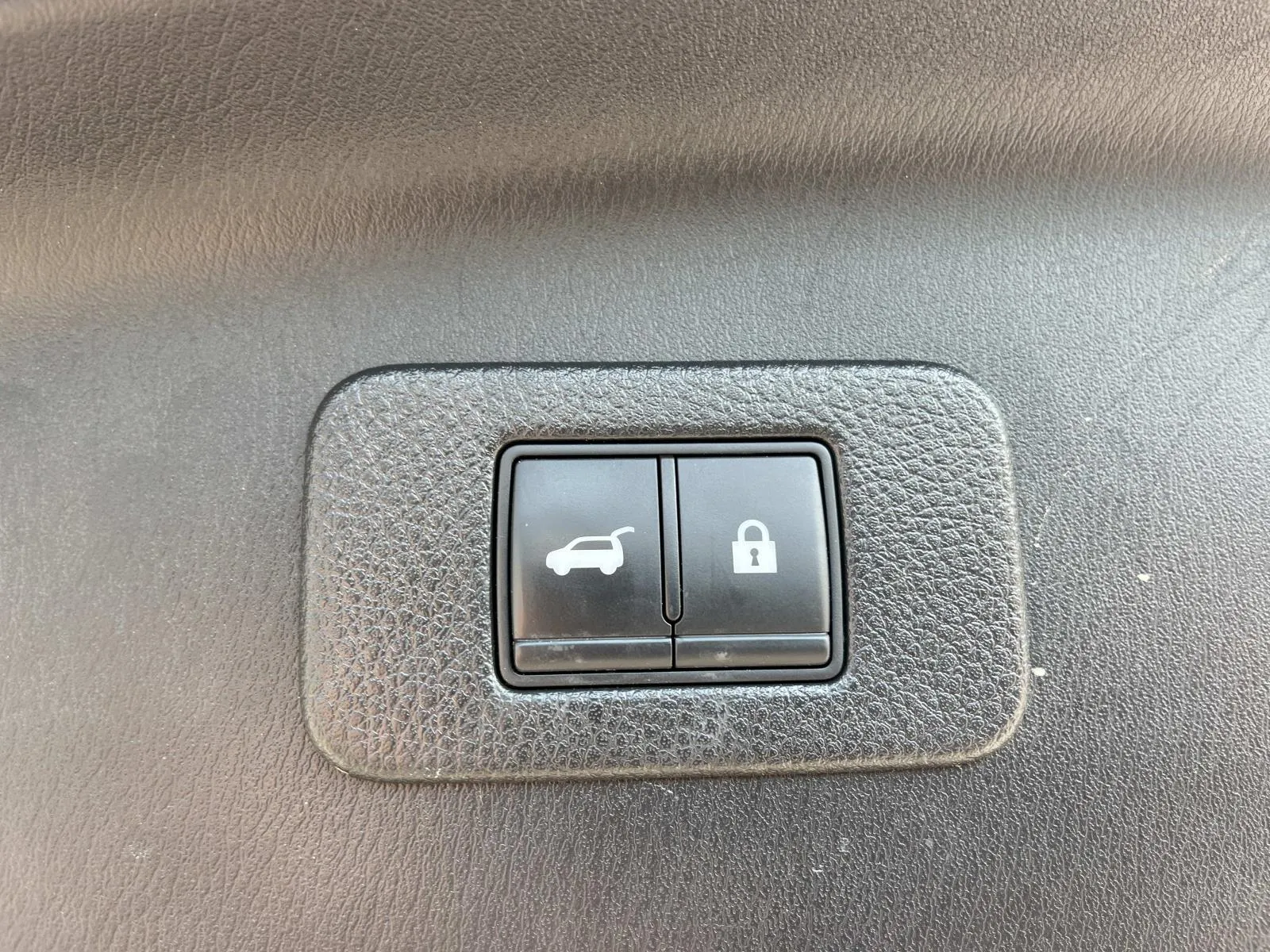 2021 Nissan Armada Platinum - Photo 26