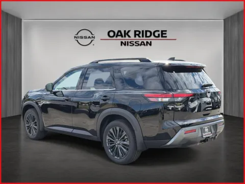 More photos of 2026 Nissan Pathfinder SL at Oak Ridge Nissan, TN
