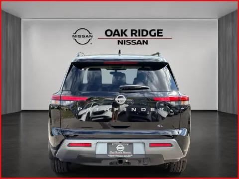 More photos of 2026 Nissan Pathfinder SL at Oak Ridge Nissan, TN