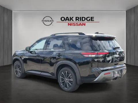 More photos of 2026 Nissan Pathfinder SL at Oak Ridge Nissan, TN