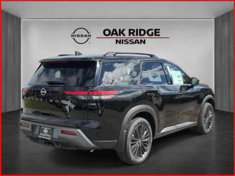 Another view of 2026 Nissan Pathfinder SL for sale in Oak Ridge, TN at Oak Ridge Nissan