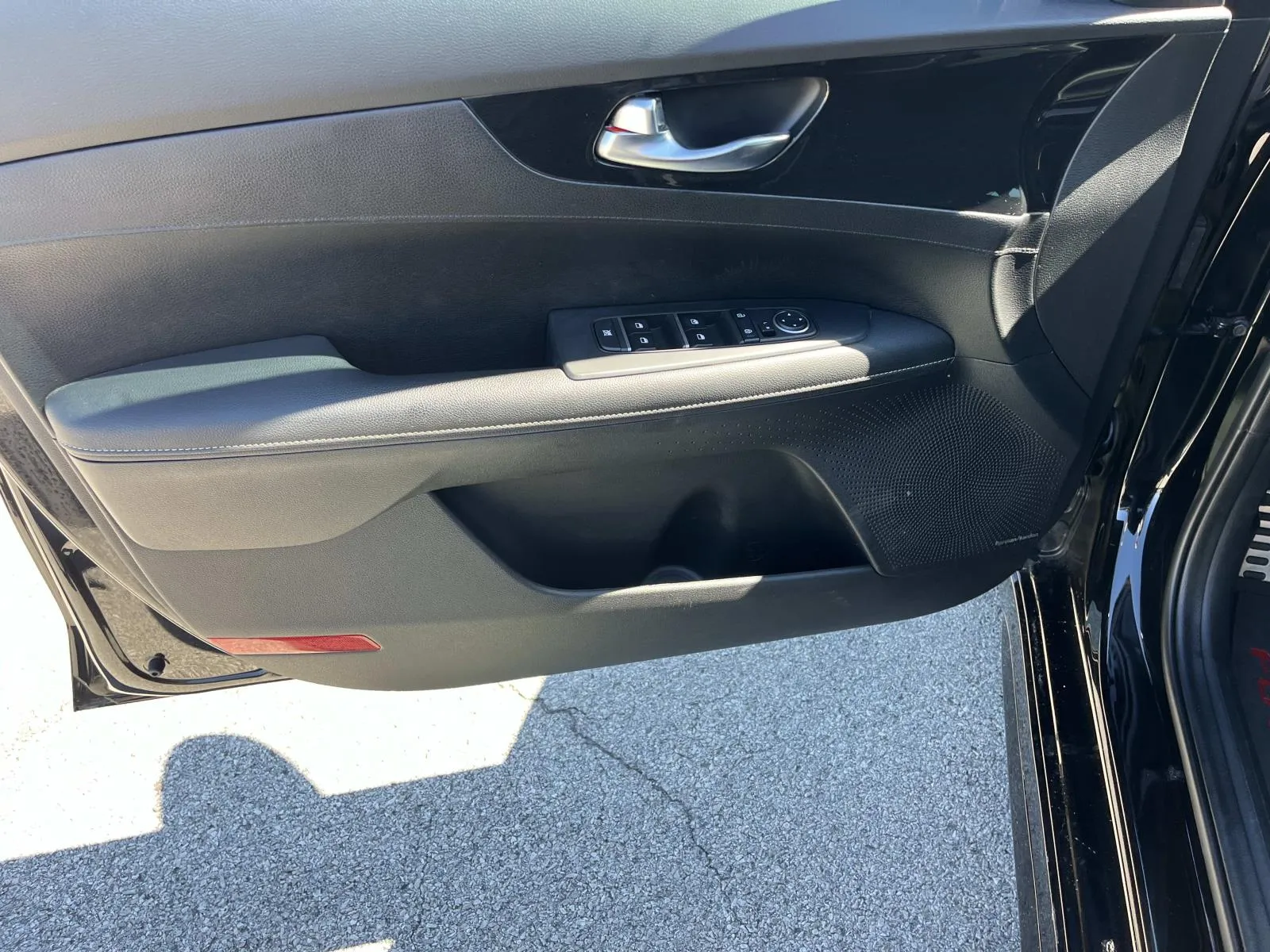 2024 Kia Forte GT-Line - Photo 23