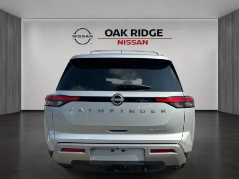 More photos of 2025 Nissan Pathfinder Platinum at Oak Ridge Nissan, TN