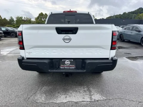 More photos of 2027 Nissan Frontier S at Oak Ridge Nissan, TN