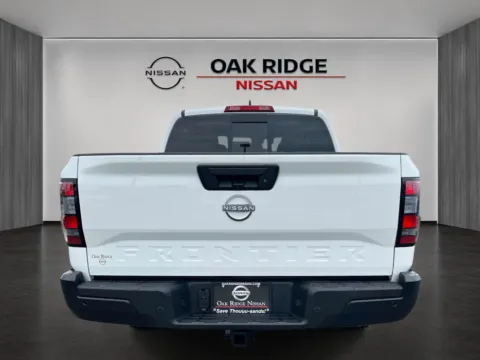 More photos of 2027 Nissan Frontier S at Oak Ridge Nissan, TN