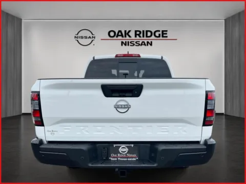 More photos of 2027 Nissan Frontier S at Oak Ridge Nissan, TN