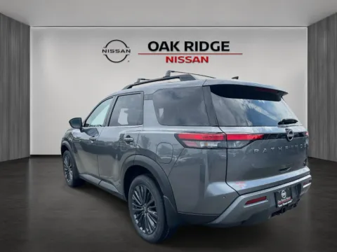 More photos of 2026 Nissan Pathfinder SL at Oak Ridge Nissan, TN