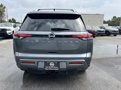 More photos of 2026 Nissan Pathfinder SL at Oak Ridge Nissan, TN