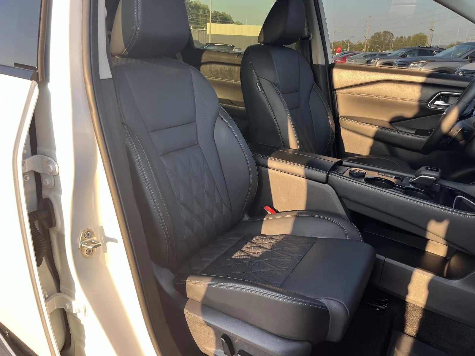2026 Nissan Rogue Platinum - Photo 27