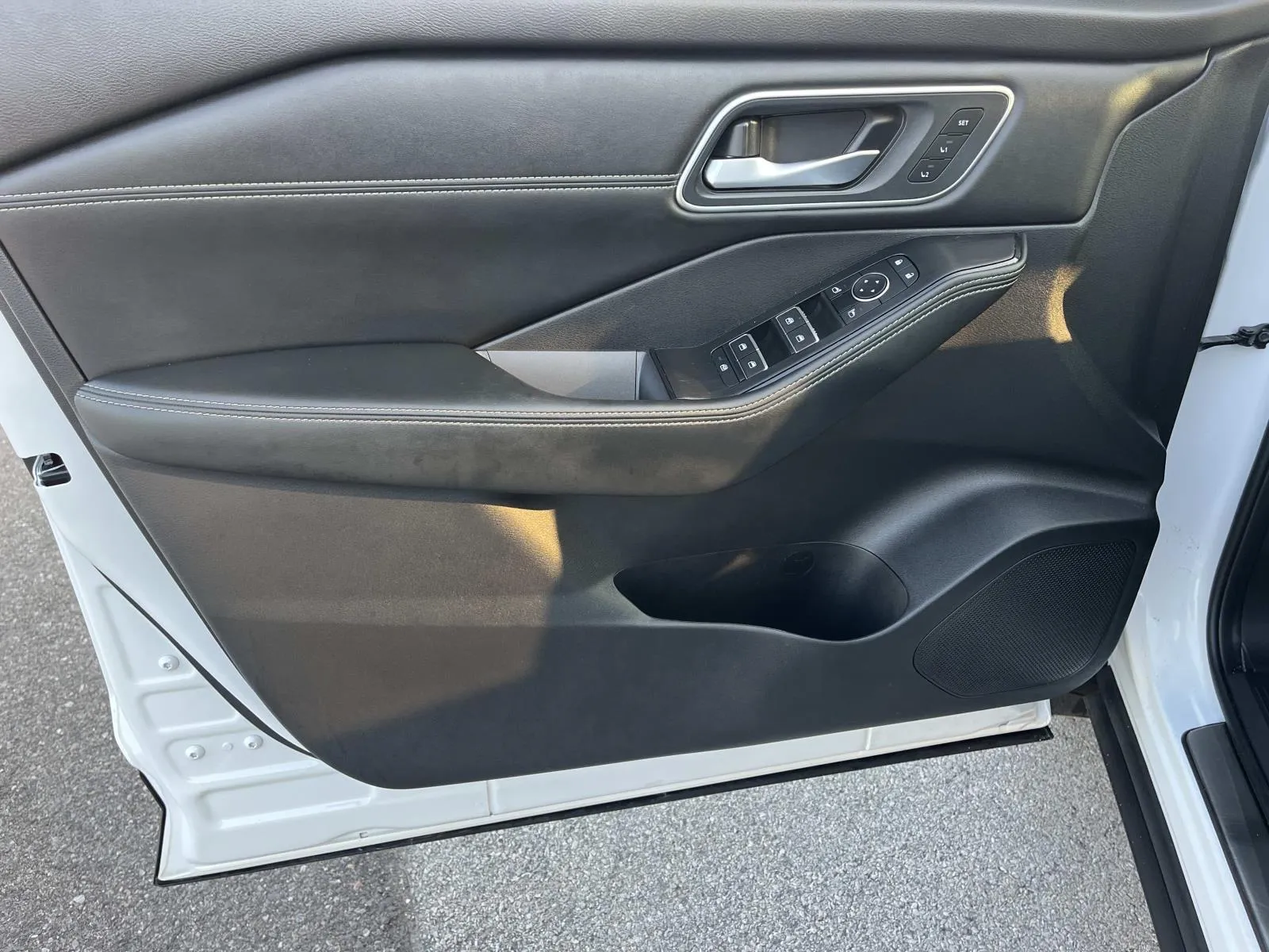 2026 Nissan Rogue Platinum - Photo 29