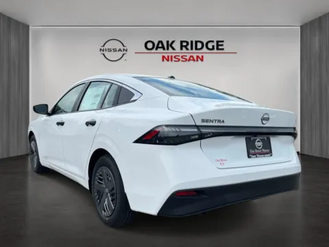 More photos of 2027 Nissan Sentra S at Oak Ridge Nissan, TN
