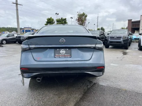 More photos of 2027 Nissan Sentra SR at Oak Ridge Nissan, TN