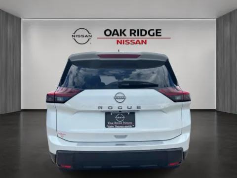 More photos of 2027 Nissan Rogue SV at Oak Ridge Nissan, TN