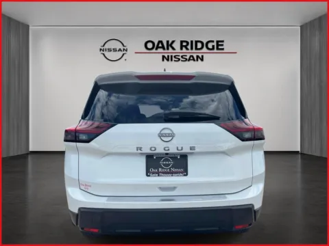 More photos of 2027 Nissan Rogue SV at Oak Ridge Nissan, TN
