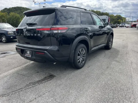 Another view of 2026 Nissan Pathfinder SV for sale in Oak Ridge, TN at Oak Ridge Nissan