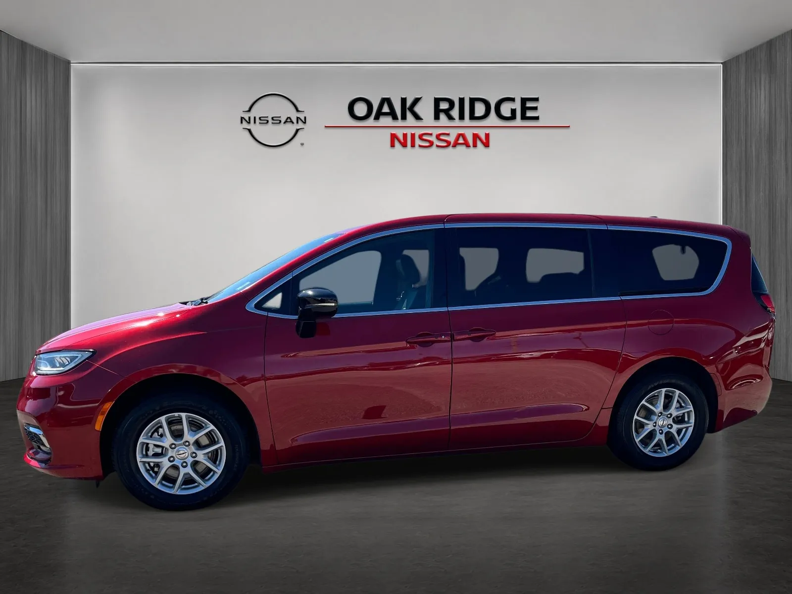 2025 Chrysler Pacifica Select - Photo 6