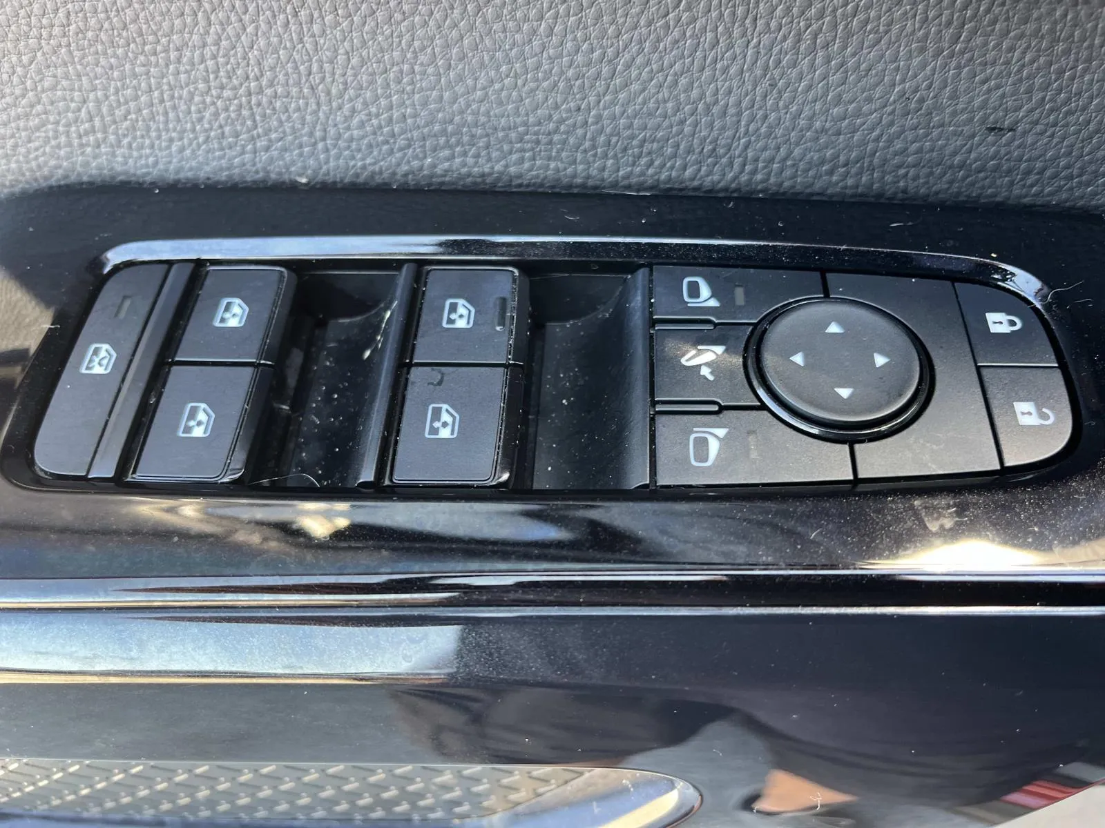 2026 Nissan Pathfinder Platinum - Photo 30