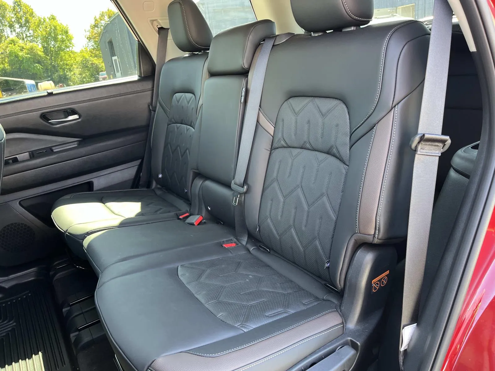 2026 Nissan Pathfinder Platinum - Photo 21