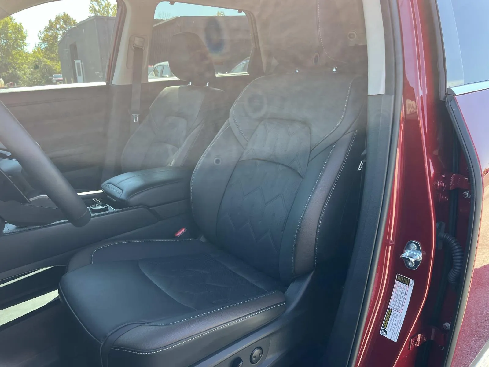 2026 Nissan Pathfinder Platinum - Photo 31