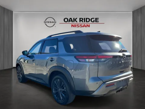 More photos of 2026 Nissan Pathfinder SL at Oak Ridge Nissan, TN