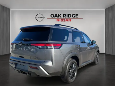 Another view of 2026 Nissan Pathfinder SL for sale in Oak Ridge, TN at Oak Ridge Nissan