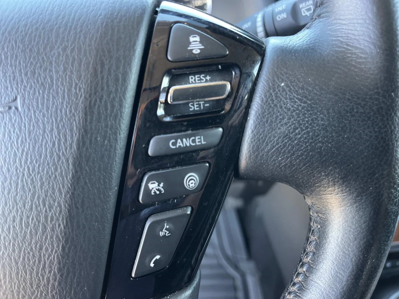2024 Nissan Armada SL - Photo 31