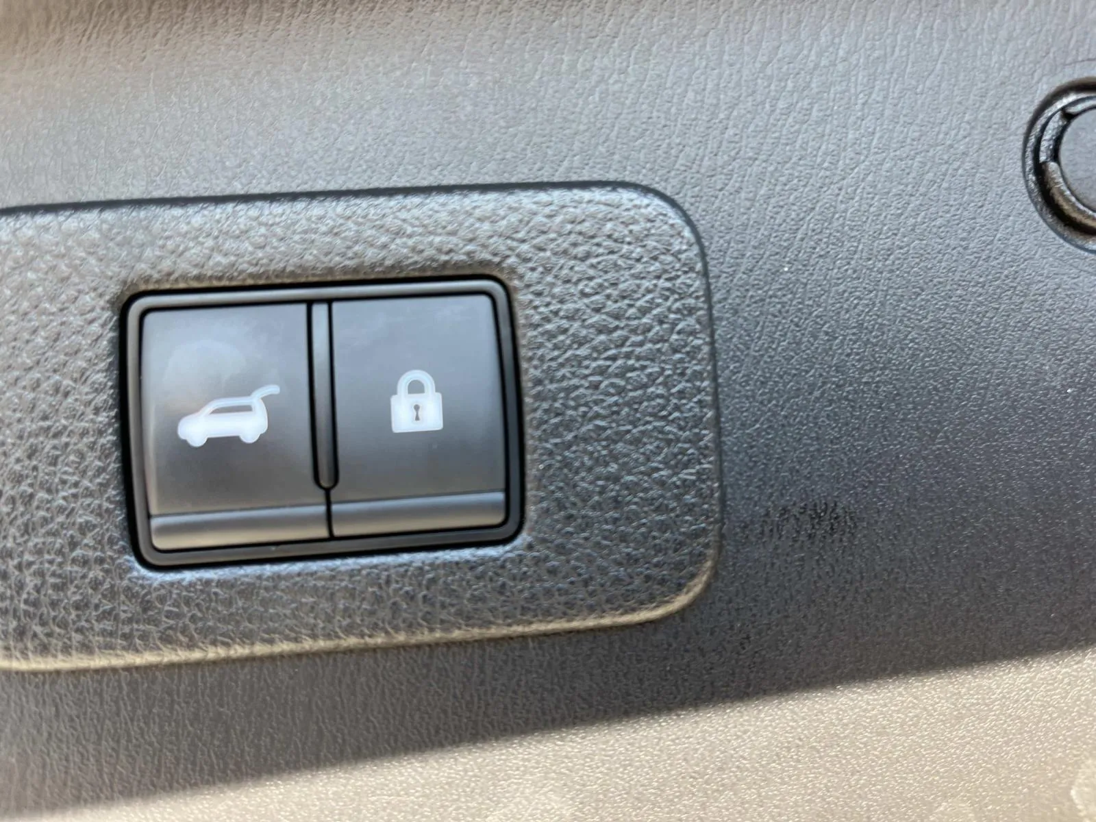 2024 Nissan Armada SL - Photo 22