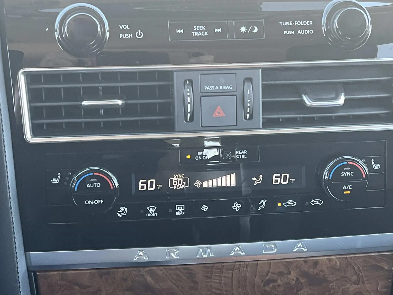 2024 Nissan Armada SL - Photo 15