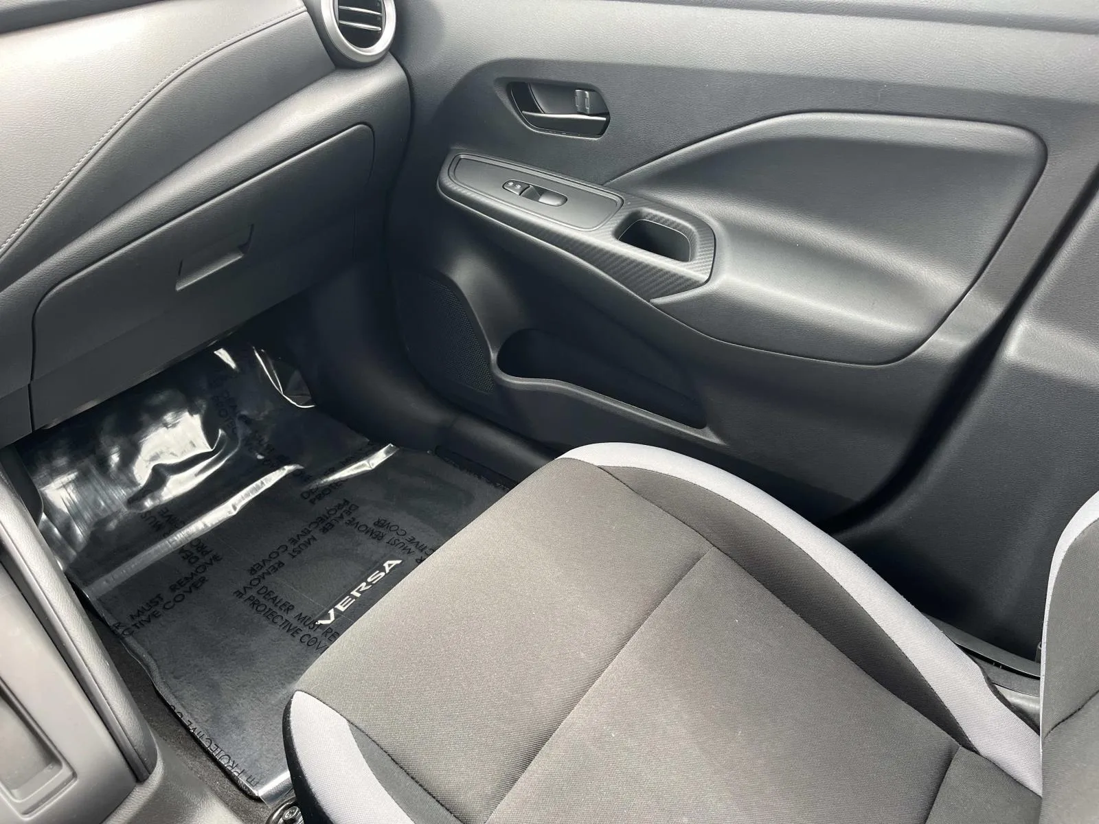 2025 Nissan Versa Sedan S - Photo 11
