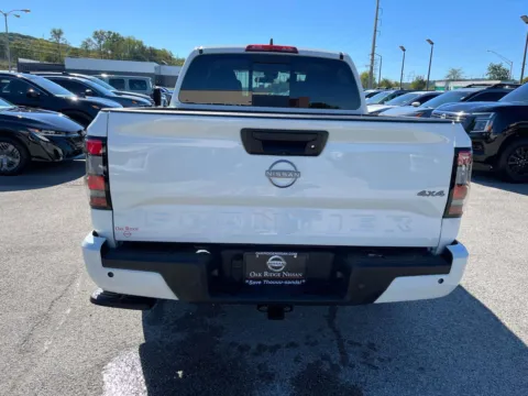 More photos of 2027 Nissan Frontier SV at Oak Ridge Nissan, TN