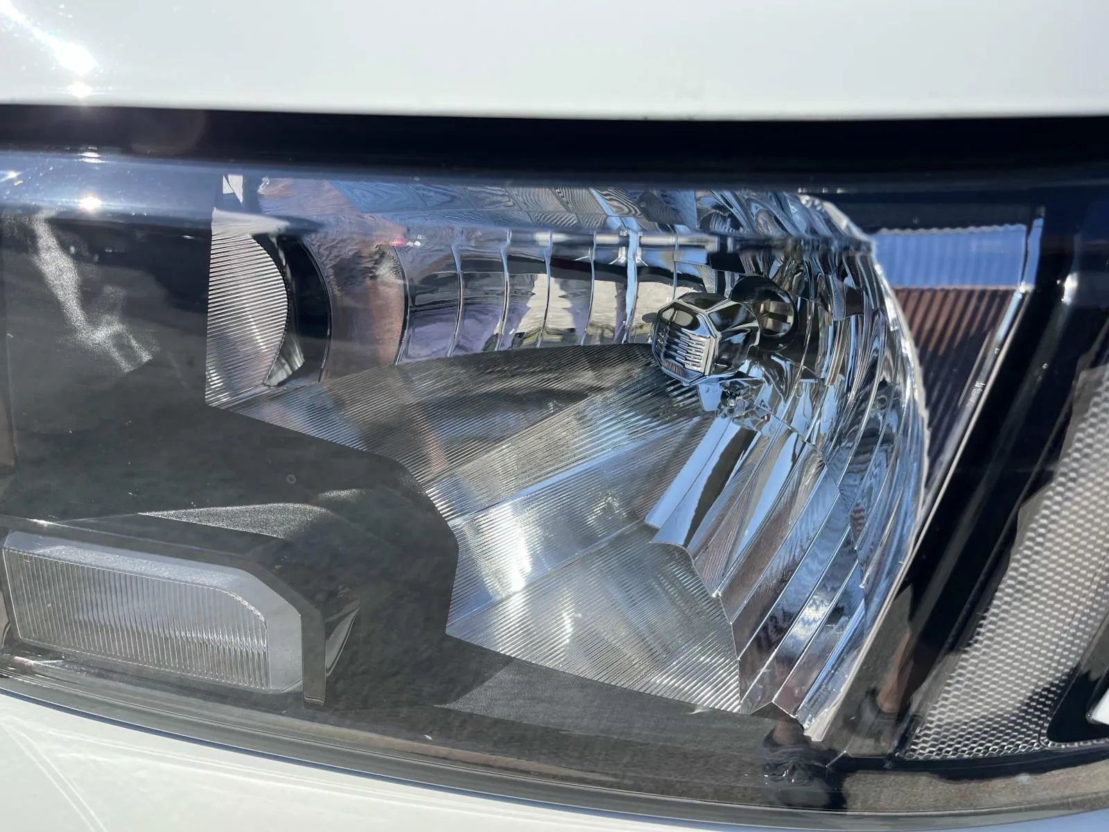 2024 Nissan Frontier SV - Photo 9
