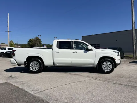Photos of 2024 Nissan Frontier SV for sale in Oak Ridge, TN at Oak Ridge Nissan