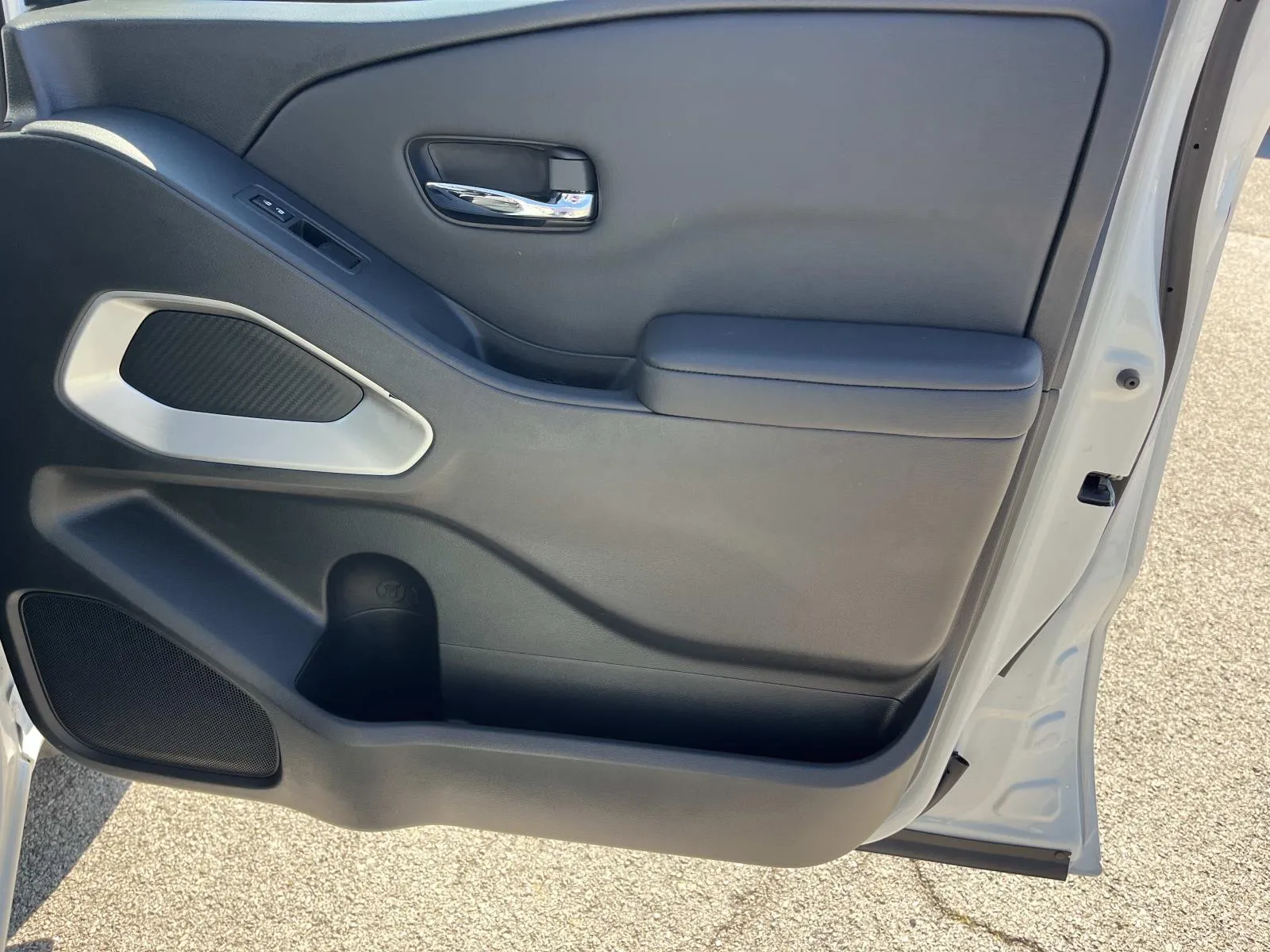 2024 Nissan Frontier SV - Photo 23
