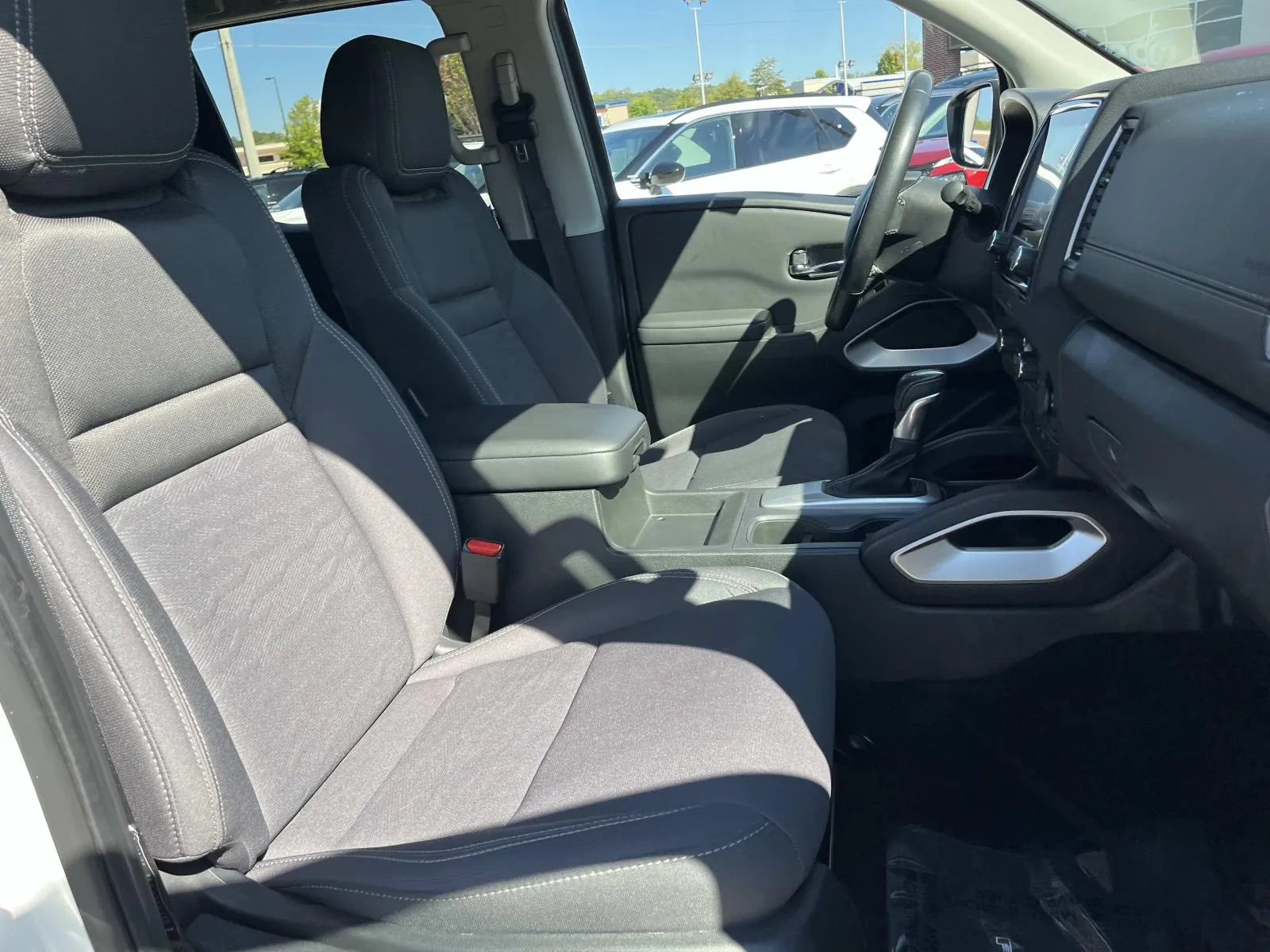 2024 Nissan Frontier SV - Photo 24
