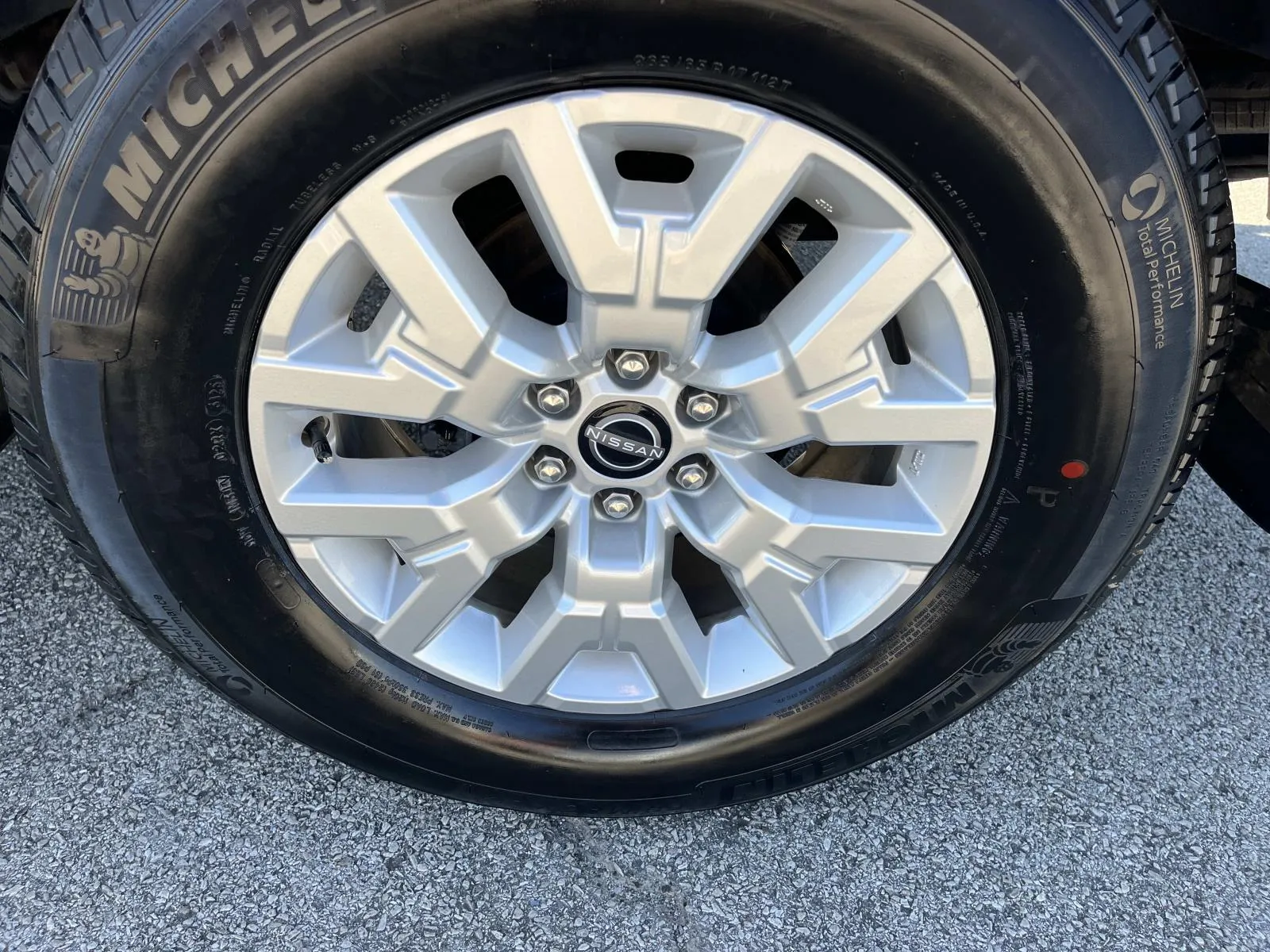 2024 Nissan Frontier SV - Photo 11