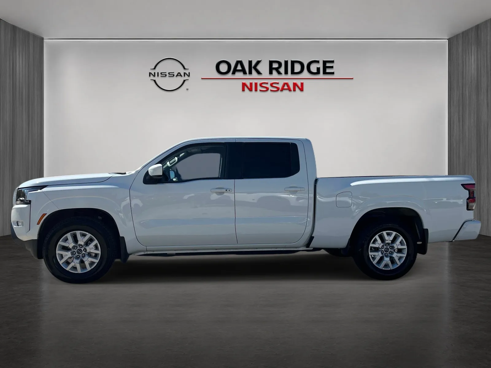 2024 Nissan Frontier SV - Photo 6