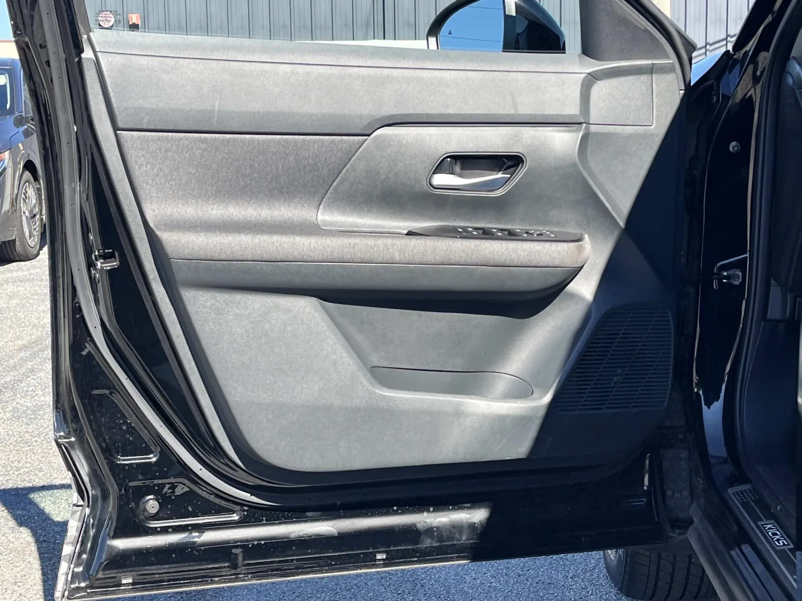 2025 Nissan Kicks SV - Photo 24