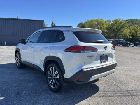More photos of 2025 Toyota Corolla Cross XLE at Oak Ridge Nissan, TN