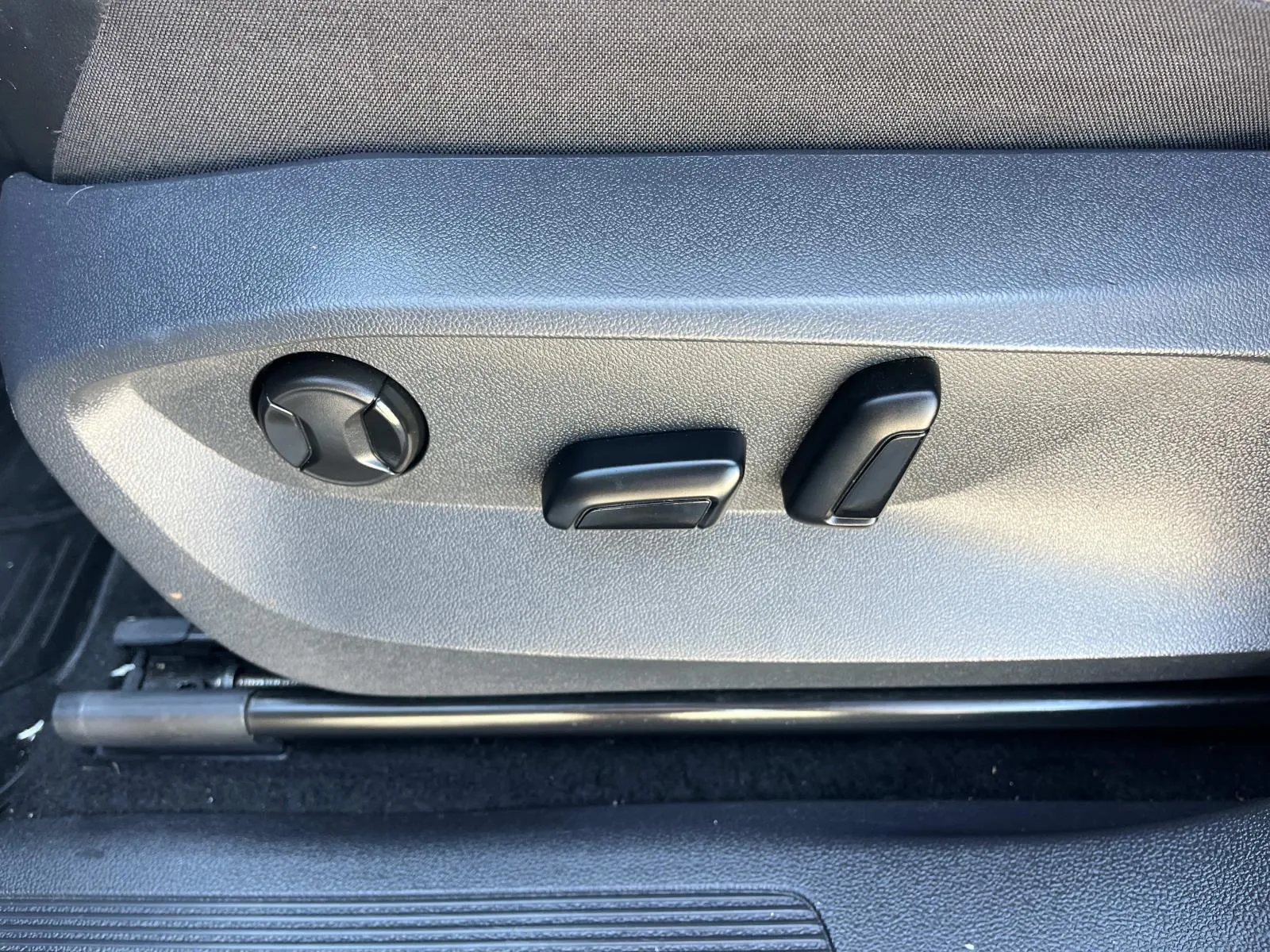 2024 Volkswagen Tiguan SE - Photo 29
