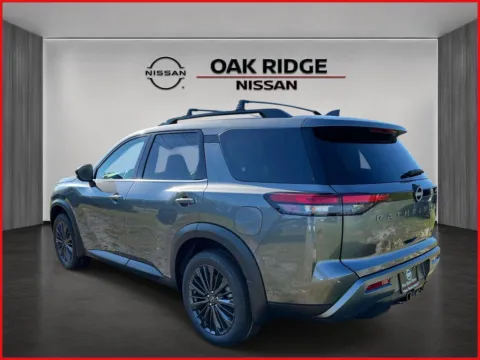 More photos of 2026 Nissan Pathfinder SL at Oak Ridge Nissan, TN