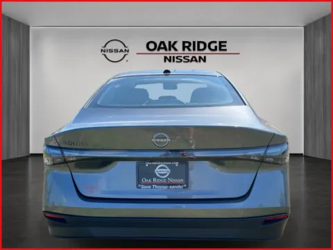 More photos of 2027 Nissan Sentra S at Oak Ridge Nissan, TN