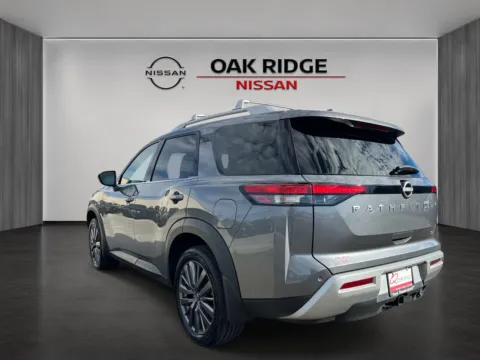 More photos of 2025 Nissan Pathfinder SL at Oak Ridge Nissan, TN