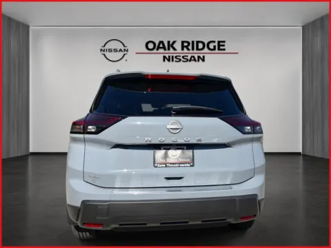 More photos of 2027 Nissan Rogue SV at Oak Ridge Nissan, TN