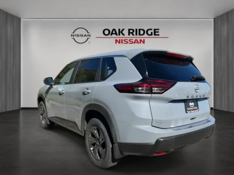 More photos of 2027 Nissan Rogue SV at Oak Ridge Nissan, TN